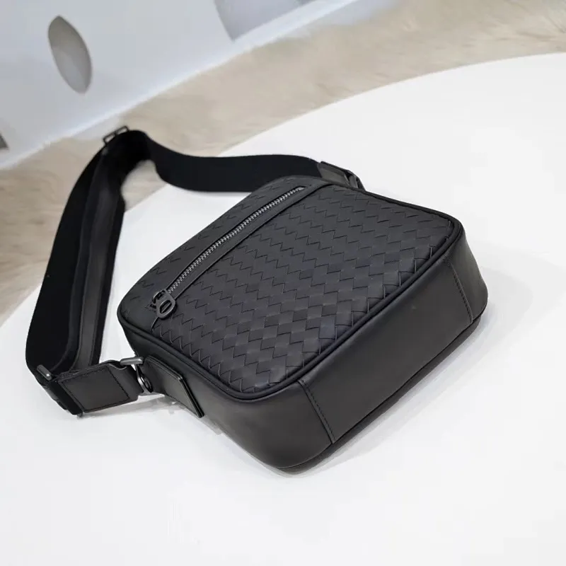 All categories 💚 Top version men’s bags 💚 BV 2024 new BV crossbody bag